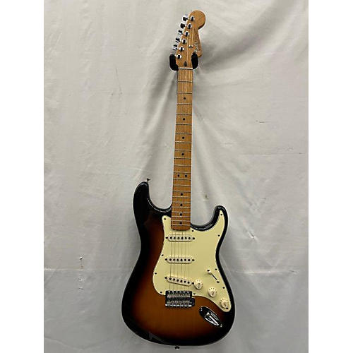 Fender Used Fender Roadhouse Stratocaster 2 Color Sunburst Solid Body Electric Guitar 2 Color Sunburst