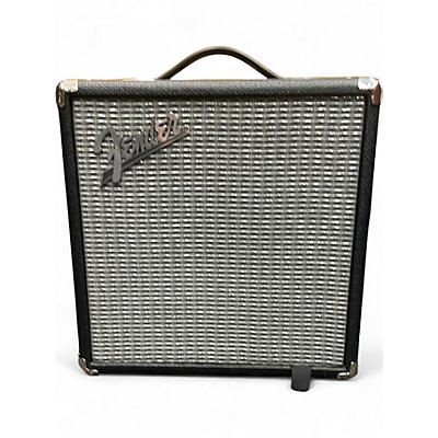 Used Fender Rumble 15 15W 1X8 Bass Combo Amp