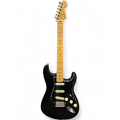 Used Fender SPECIAL EDITION PLAYER STRATOCASTER Black Solid Body Electric Guitar