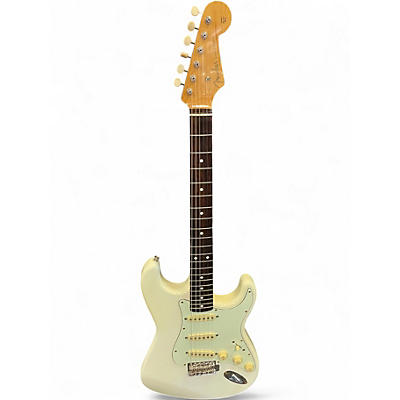 Used Fender ST-62 CIJ STRATOCASTER WHITE Solid Body Electric Guitar