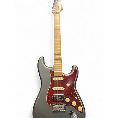 Used Fender STRAT SILVER SATIN  Solid Body Electric Guitar