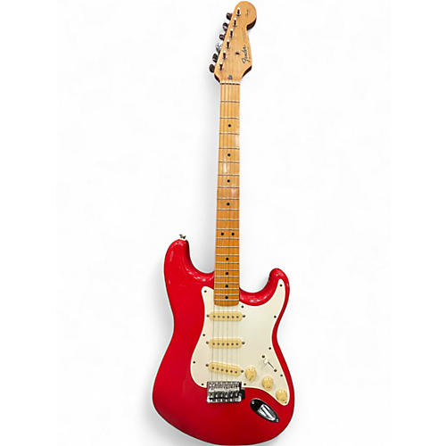 Used Fender STRATOCASTER Red Solid Body Electric Guitar Red