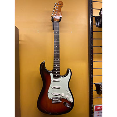 Fender Used Fender STRATOCASTER SWEETWATER EXCLUSIVE 3 Tone Sunburst Solid Body Electric Guitar