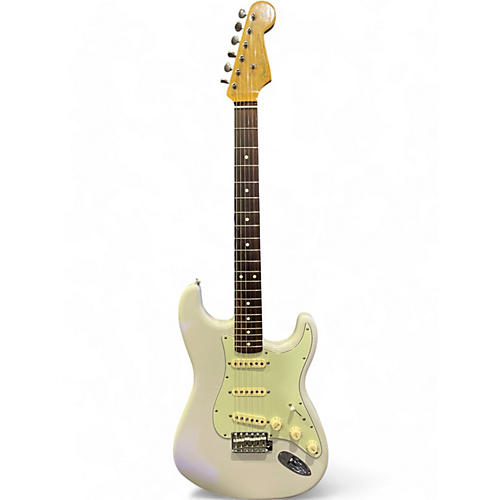 Fender Used Fender Special Edition 60s Stratocaster Lilac Solid Body Electric Guitar Lilac