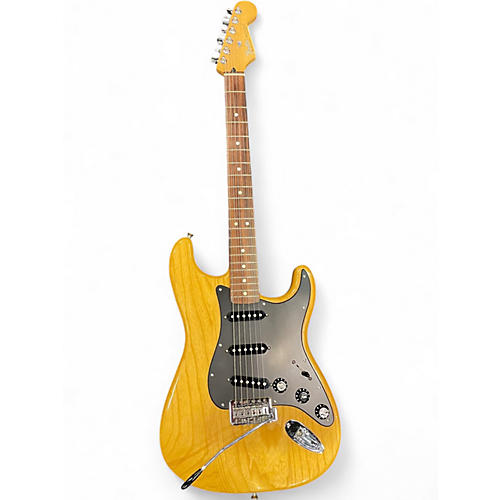 Used Fender Special Edition Lite Ash Natural Solid Body Electric Guitar Natural