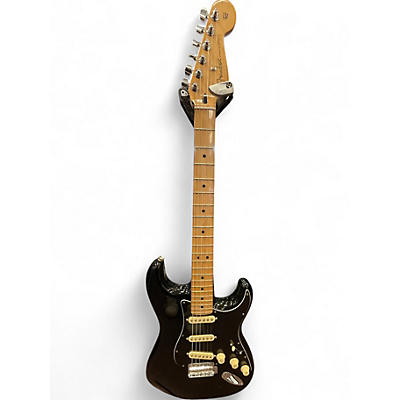 Used Fender Special Edition Player Stratocaster Black Solid Body Electric Guitar