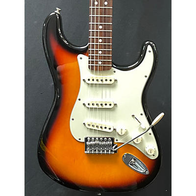 Fender Used Fender Standard Stratocaster 2 Color Sunburst Solid Body Electric Guitar