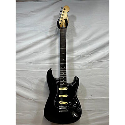 Fender Used Fender Standard Stratocaster Black Solid Body Electric Guitar