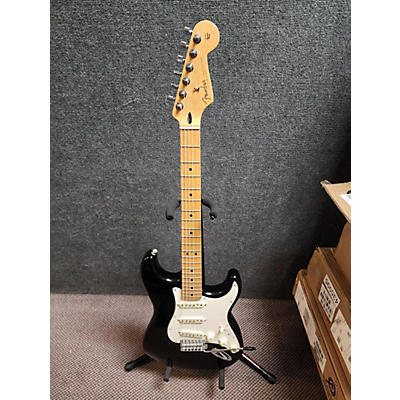 Fender Used Fender Standard Stratocaster Black Solid Body Electric Guitar