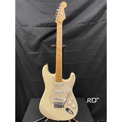 Fender Used Fender Standard Stratocaster Cream Solid Body Electric Guitar