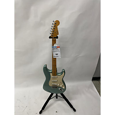 Fender Used Fender Standard Stratocaster Green/Blue Solid Body Electric Guitar