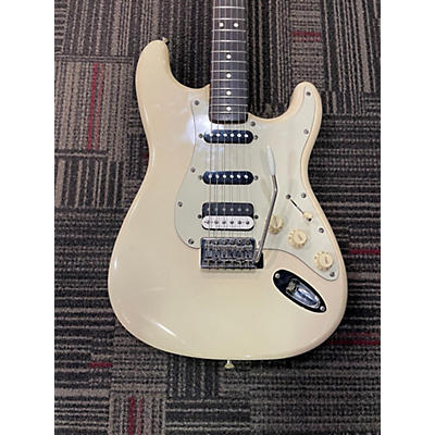 Fender Used Fender Standard Stratocaster HSS White Solid Body Electric Guitar