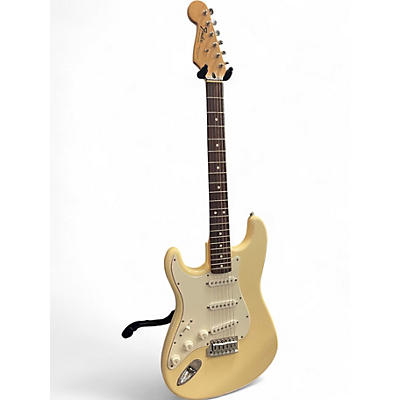 Used Fender Standard Stratocaster Left Handed Arctic White Electric Guitar