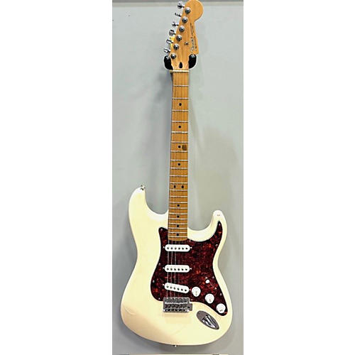 Fender Used Fender Standard Stratocaster Olympic White Solid Body Electric Guitar Olympic White