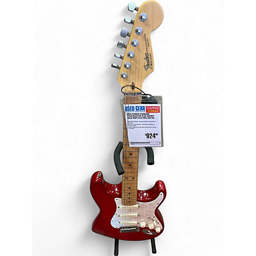 Fender Used Fender Standard Stratocaster Plus Cherry Solid Body Electric Guitar Cherry