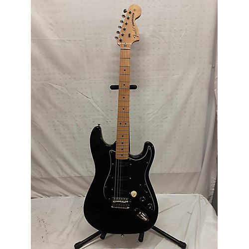 Fender Used Fender Stratocaster Black Solid Body Electric Guitar Black