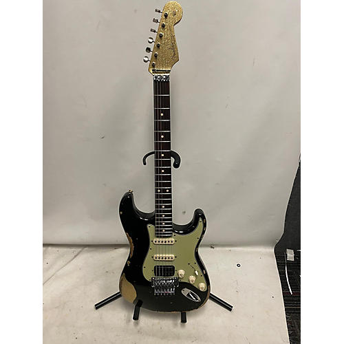 Fender Used Fender SuperNova Strat BLACK OVER GOLD SPRKLE Solid Body Electric Guitar BLACK OVER GOLD SPRKLE