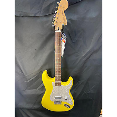 Fender Used Fender Tom Delonge Signature Stratocaster Graffiti Yellow Solid Body Electric Guitar