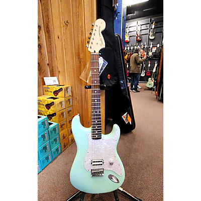 Fender Used Fender Tom Delonge Signature Stratocaster Seafoam Green Solid Body Electric Guitar