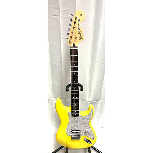 Fender Used Fender Tom Delonge Signature Stratocaster Yellow Solid Body Electric Guitar Yellow