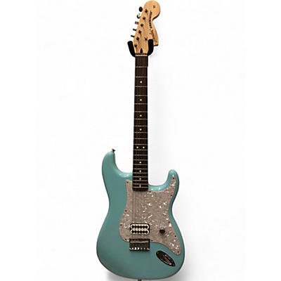 Fender Used Fender Tom Delonge Stratocaster Daphne Blue Solid Body Electric Guitar