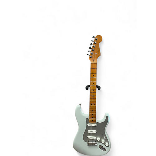 Used Fender ULTRA II Alpine White Solid Body Electric Guitar Alpine White