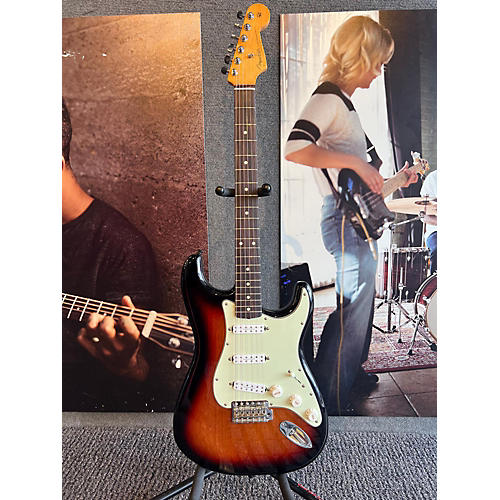 Fender Used Fender VINT II 60S STRAT RW 3TS 2 Color Sunburst Solid Body Electric Guitar 2 Color Sunburst