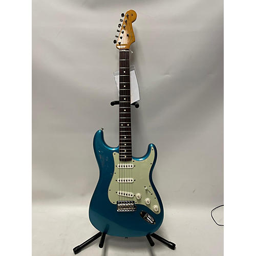 Fender Used Fender VINTERA II Lake Placid Blue Solid Body Electric Guitar Lake Placid Blue