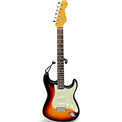 Used Fender VINTERA II ROAD WORN 60'S STRATOCASTER 3 Color Sunburst Solid Body Electric Guitar