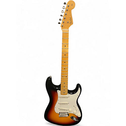 Used Fender Vintage Custom 1962 Stratocaster 3 Color Sunburst Solid Body Electric Guitar 3 Color Sunburst