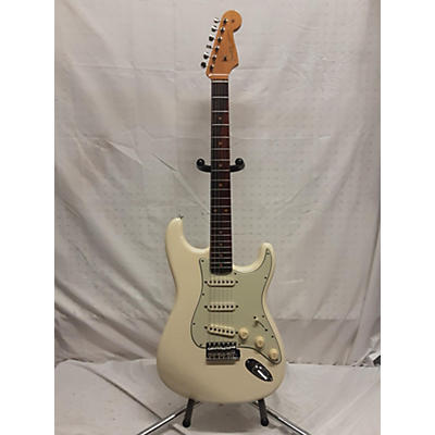 Fender Used Fender Vintage II 1961 Stratocaster Olympic White Solid Body Electric Guitar