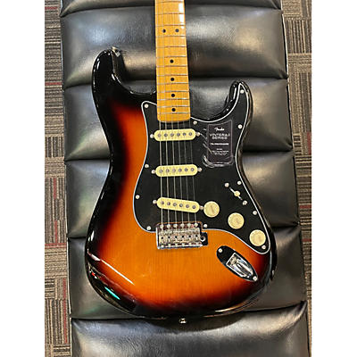 Fender Used Fender Vintera 2 Stratocaster 2 Color Sunburst Solid Body Electric Guitar