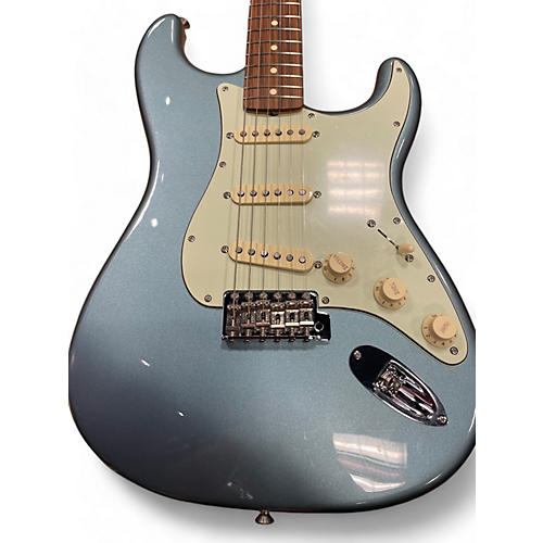 Fender Used Fender Vintera 60s Stratocaster Ice Blue Metallic Solid Body Electric Guitar Ice Blue Metallic