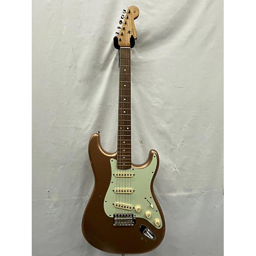 Fender Used Fender Vintera 60s Stratocaster Road Worn Firemist Gold Solid Body Electric Guitar Firemist Gold