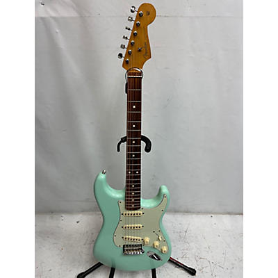 Fender Used Fender Vintera 60s Stratocaster Surf Green Solid Body Electric Guitar