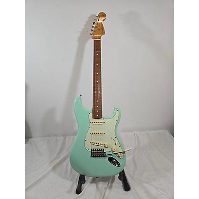 Fender Used Fender Vintera 60s Stratocaster Surf Green Solid Body Electric Guitar