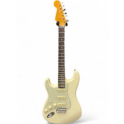 Fender Used Fender american vintage II 1961 Stratocaster LH Olympic White Solid Body Electric Guitar