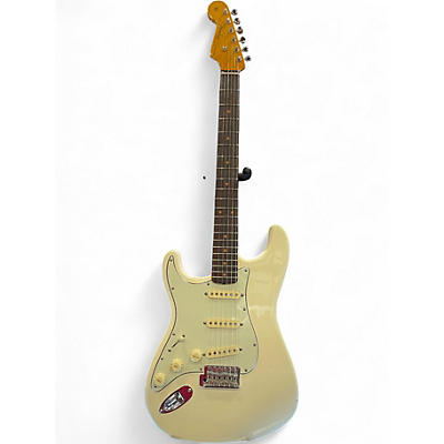 Used Fender  av II 61 strat lefty Olympic White Solid Body Electric Guitar