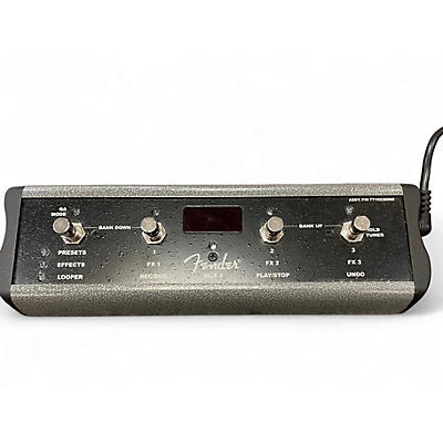 Used Fender mgt4 Pedal Board