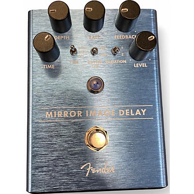 Used Fender mirror image delay Effect Pedal