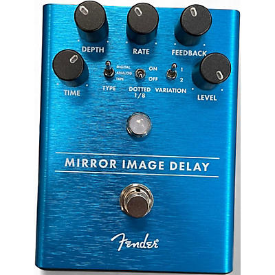 Used Fender mirror image delay Effect Pedal