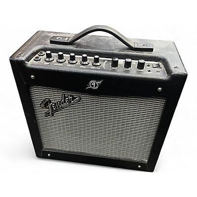 Used Fender mustang 1 Guitar Combo Amp