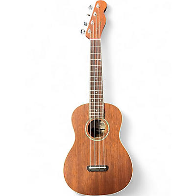 Used Fender zuma Natural Ukulele