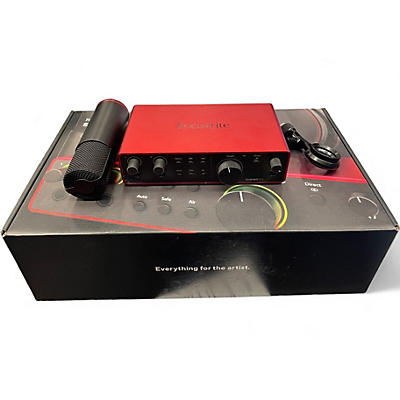 Used Focusrite 2i2 studio 4th Gen