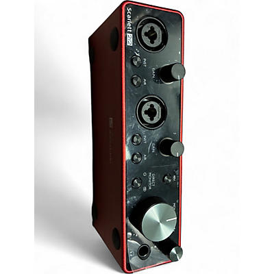 Used Focusrite Scarlett 2i2 Gen 3 Audio Interface