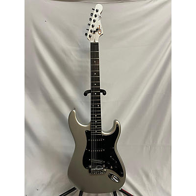 G&L Used G&L S-500 SILVER METALLIC Solid Body Electric Guitar