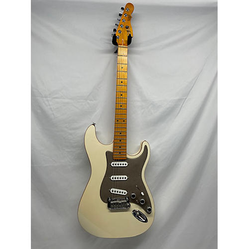 G&L Used G&L S500 Pearl White Solid Body Electric Guitar Pearl White