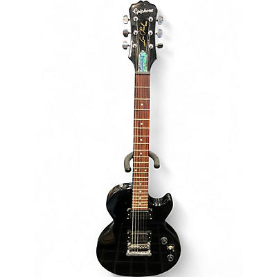 Used Gibson  STUDIO Black Cherry Solid Body Electric Guitar
