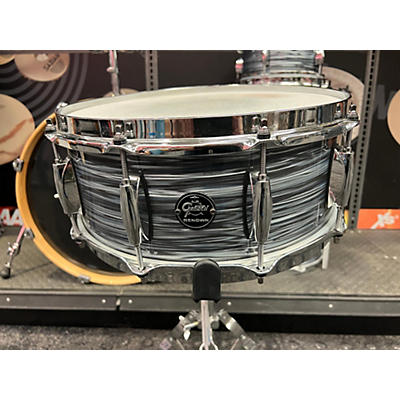 Gretsch Drums Used Gretsch Drums 14X5.5 Renown Snare Drum Silver Oyster Pearl