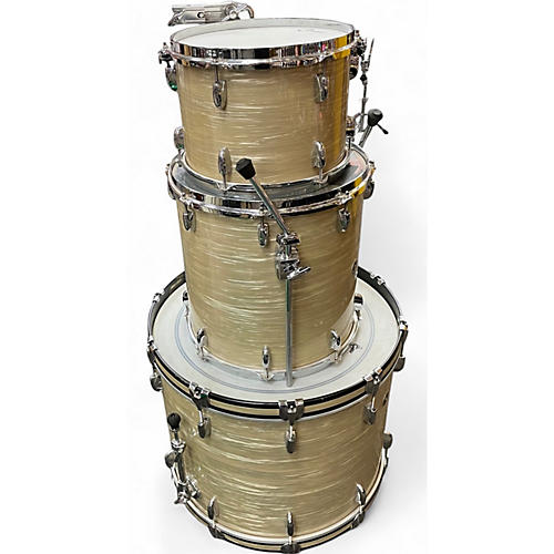 Gretsch Drums Used Gretsch Drums 3 Piece Brooklyn Series Rock Creme Oyster Drum Kit Creme Oyster